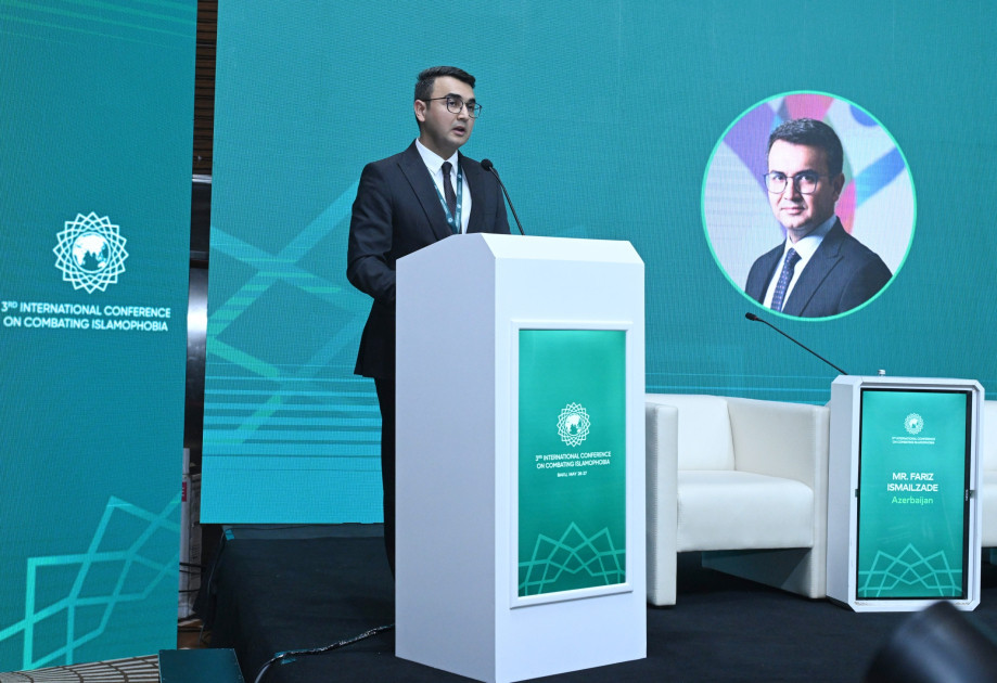 Bakıda “İslamofobiya diqqət mərkəzində: Qərəzin ifşası, stiqmaların dağıdılması” mövzusunda beynəlxalq konfrans keçirilir<font color=red> - FOTOLAR</font>