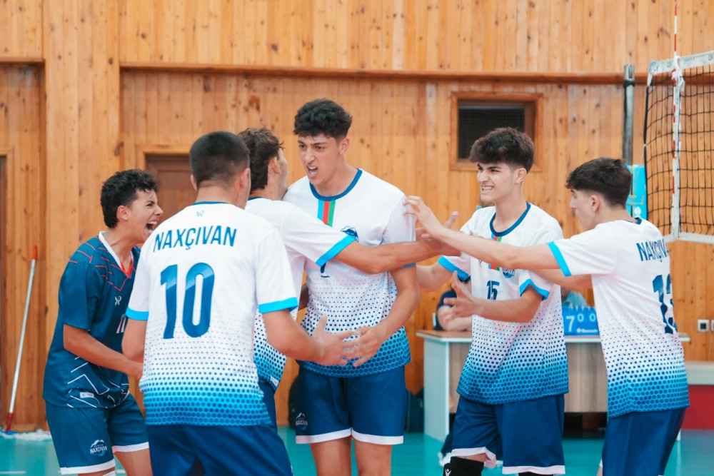 Naxçıvanı təmsil edən iki voleybol komandası ölkə üçüncüsü olub<font color=red> - FOTOLAR</font>