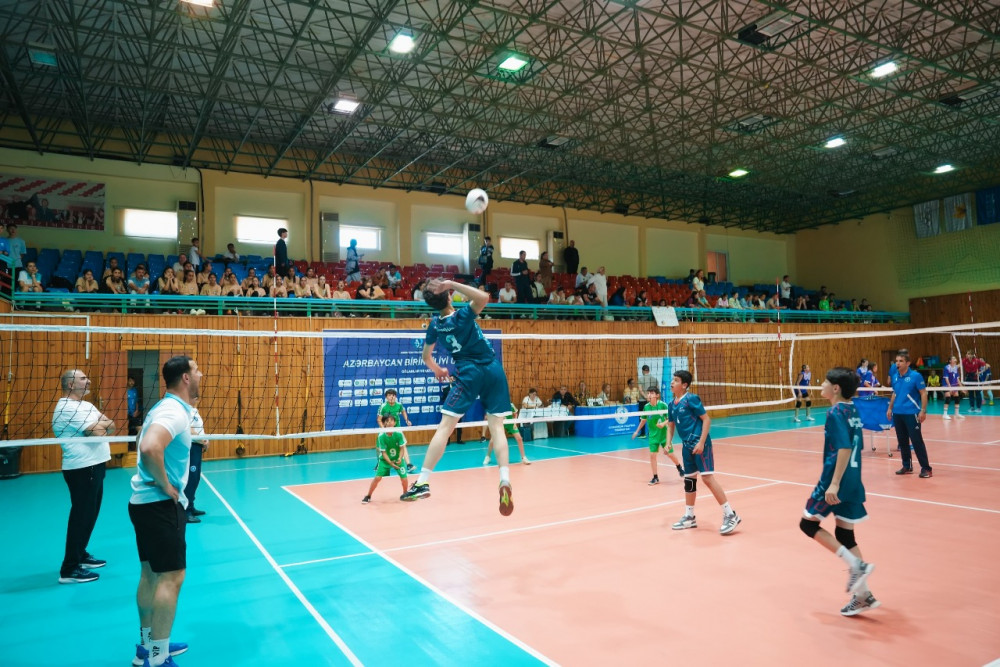 Naxçıvanı təmsil edən iki voleybol komandası ölkə üçüncüsü olub<font color=red> - FOTOLAR</font>