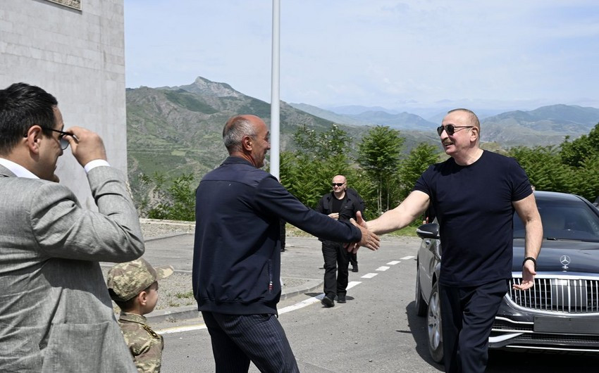 Prezident İlham Əliyev Laçın şəhərində sakinlərlə görüşüb<font color=red> - FOTOLAR</font>