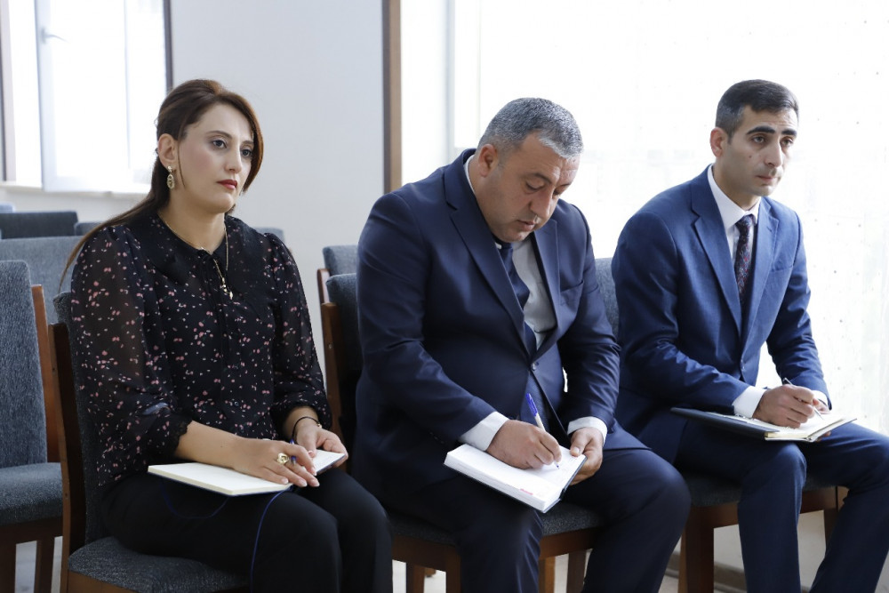 Məcid Seyidov Ordubadda vətəndaşları qəbul edib<font color=red> - FOTOLAR</font>