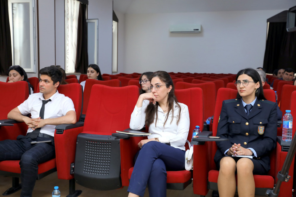Naxçıvanda “İnsan Resurslarının İdarə Edilməsi” təliminə start verilib<font color=red> - FOTOLAR</font>