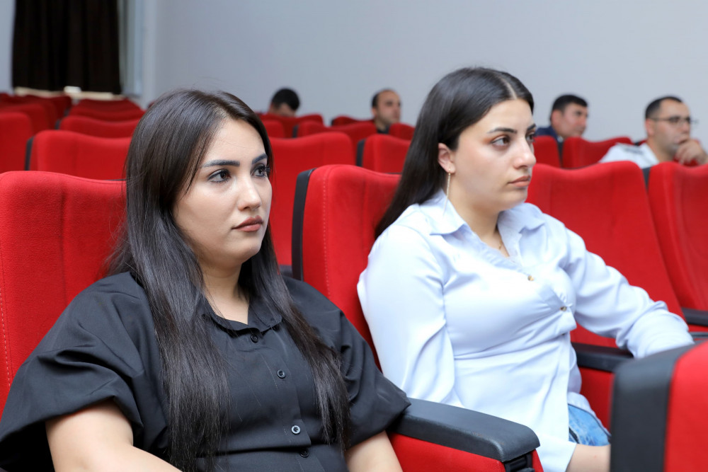 Naxçıvanda “İnsan Resurslarının İdarə Edilməsi” təliminə start verilib<font color=red> - FOTOLAR</font>