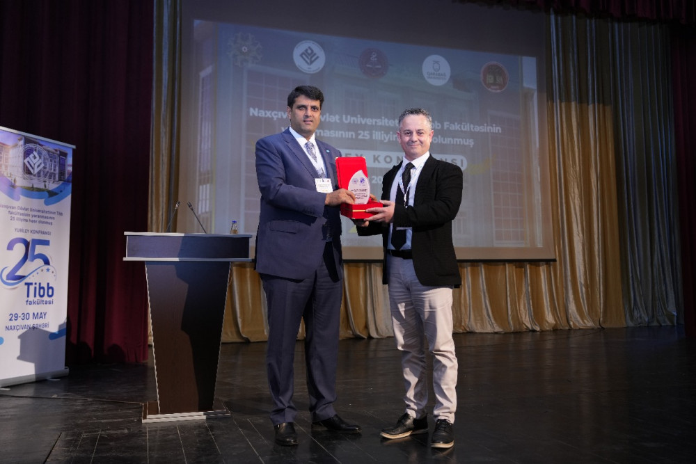 NDU-nun Tibb fakültəsinin 25 illik yubileyi təntənəli mərasim ilə qeyd olunub<font color=red> - FOTOLAR</font>