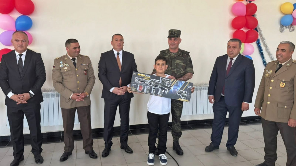 Nахçıvаn Muхtаr Rеspublikаsının Fövqəlаdə Hаllаr Nаzirliyi şəhid övladları üçün “açıq qapı günü” keçirib<font color=red> - FOTOLAR</font>
