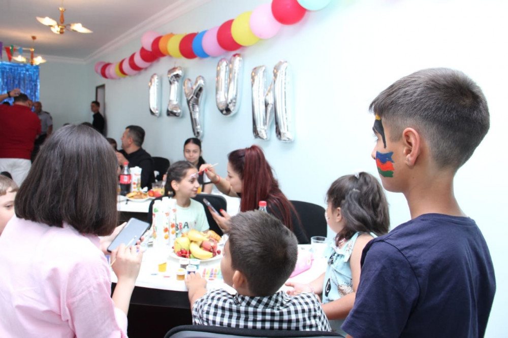 Naxçıvanda məhkum valideynlərlə uşaqlarının görüşü təşkil olunub<font color=red> - FOTOLAR</font>