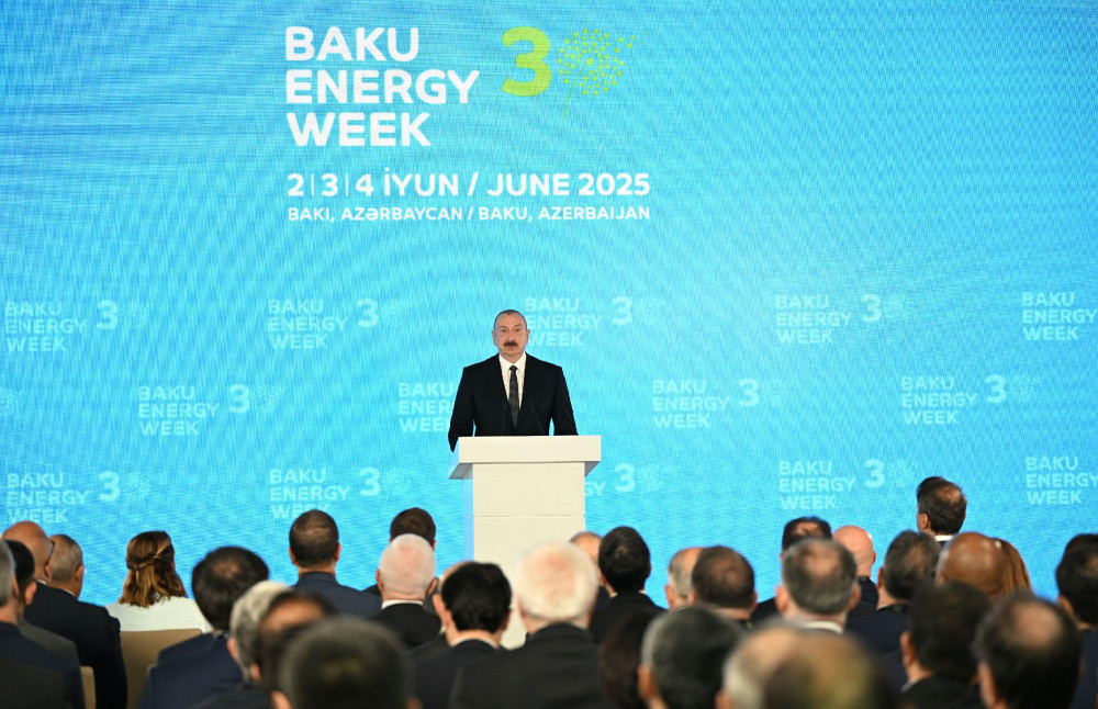 İlham Əliyev 30-cu “Caspian Oil and Gas”, 13-cü “Caspian Power” və 30-cu “Baku Energy Forum”un rəsmi açılış mərasimində çıxış edib -<font color=red> - FOTOLAR</font>