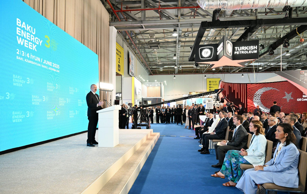 İlham Əliyev 30-cu “Caspian Oil and Gas”, 13-cü “Caspian Power” və 30-cu “Baku Energy Forum”un rəsmi açılış mərasimində çıxış edib -<font color=red> - FOTOLAR</font>