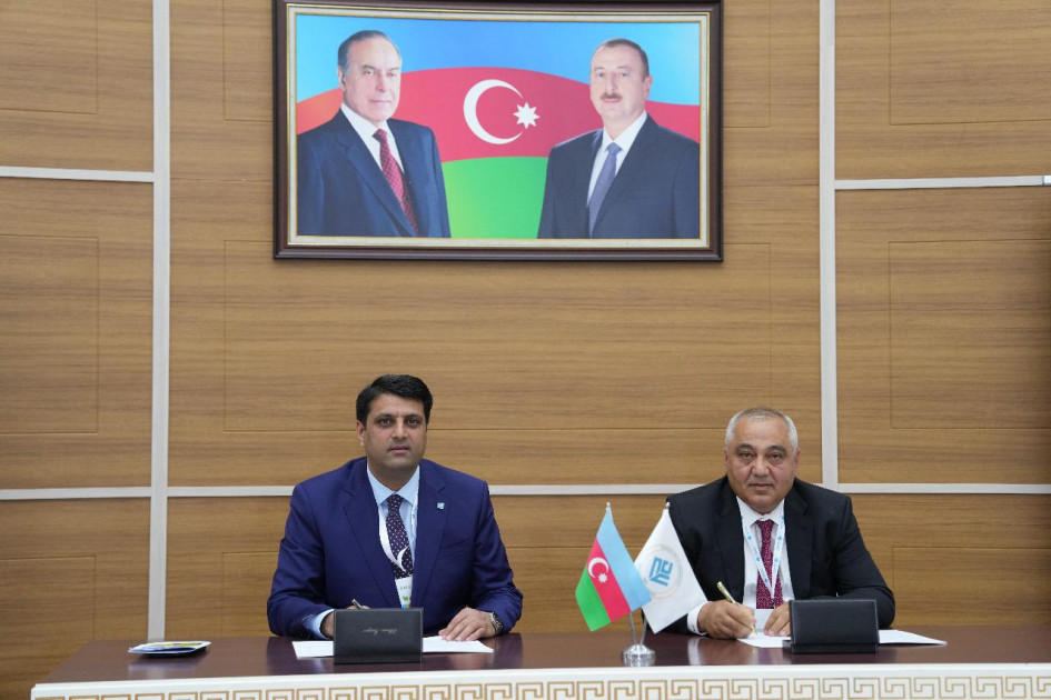 NDU-da “Orqanik və dayanıqlı kənd təsərrüfatı: Ekoloji tarazlıq və dayanıqlı inkişaf” I Respublika Elmi konfransı keçirilib<font color=red> - FOTOLAR</font>
