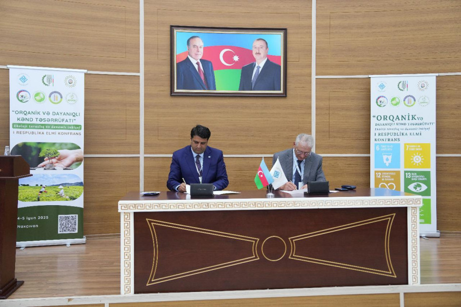 NDU-da “Orqanik və dayanıqlı kənd təsərrüfatı: Ekoloji tarazlıq və dayanıqlı inkişaf” I Respublika Elmi konfransı keçirilib<font color=red> - FOTOLAR</font>