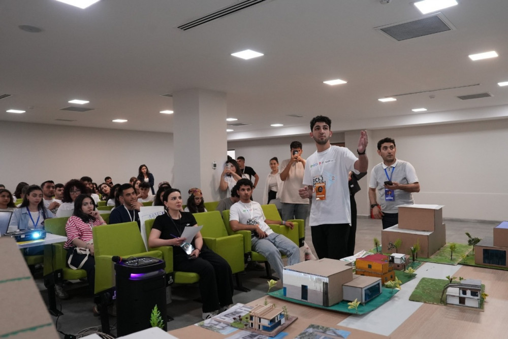 Məcid Seyidov “ArchiVision 2” düşərgəsində fərqlənən gənclərlə görüşüb<font color=red> - FOTOLAR</font>