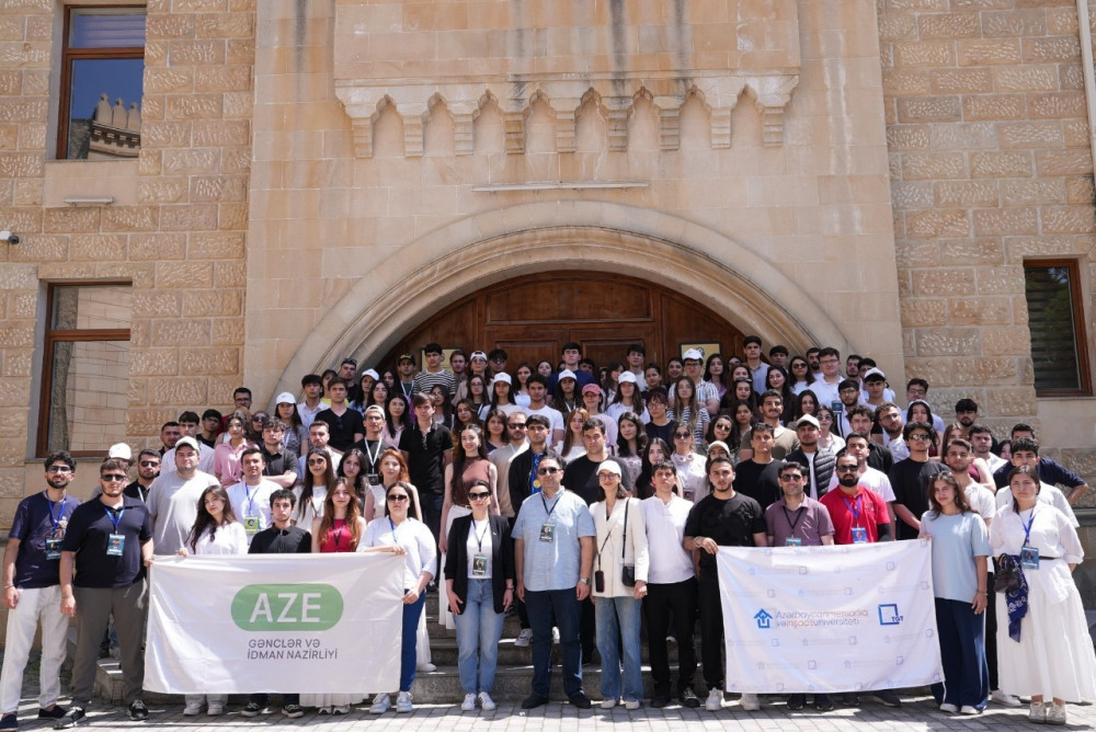 Məcid Seyidov “ArchiVision 2” düşərgəsində fərqlənən gənclərlə görüşüb<font color=red> - FOTOLAR</font>