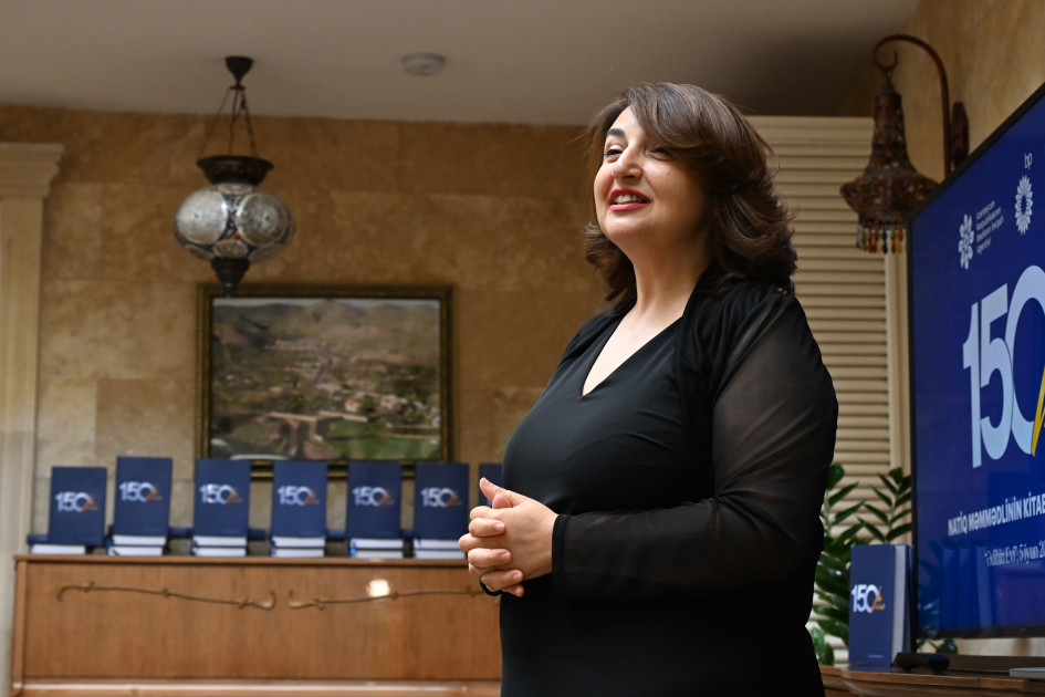 “Ədibin Evi”ndə “150 ilin söhbəti” kitabının təqdimatı olub<font color=red> - FOTOLAR</font>