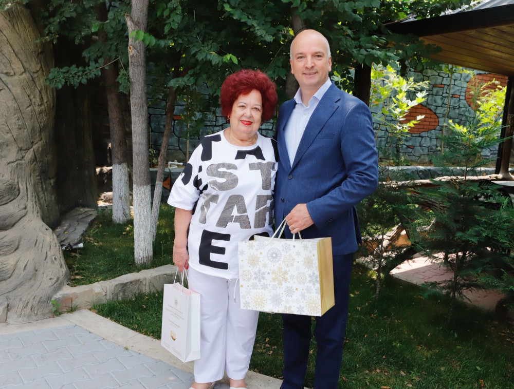 Təhsil naziri Ukraynada fəaliyyət göstərən akademik Zərifə xanım Əliyeva adına İrpen Humanitar Xarici Dillər Liseyinin əməkdaşları  ilə Naxçıvana səfərləri çərçivəsində görüşüb<font color=red> - FOTOLAR</font>