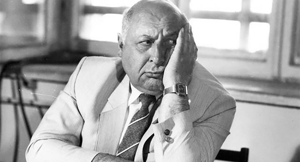 Nəfəsi Qəmlo, baxışı Molla Sadıq<font color='red'> - Xalq artisti Məlik Dadaşov – 101 </font><font color=red> - FOTOLAR</font>