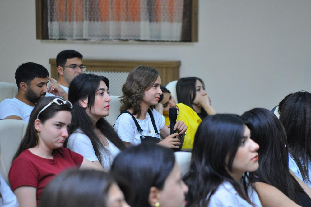 NDU-da Karyera Sərgisi çərçivəsində “Karyerada etik prinsiplər və şəffaflıq” mövzusunda təlim keçirilib<font color=red> - FOTOLAR</font>