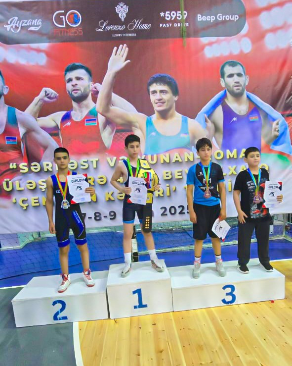 Naxçıvanlı güləşçi beynəlxalq turnirin medalçıları arasında<font color=red> - FOTOLAR</font>