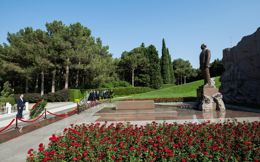 Vilayət Eyvazov gürcüstanlı həmkarı ilə görüşüb<font color=red> - FOTOLAR</font>