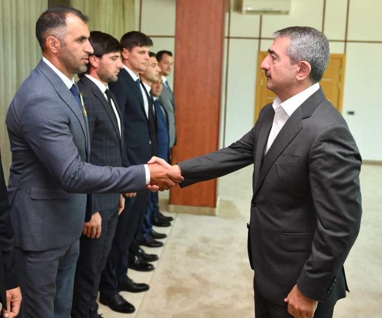 Avropa çempionatının qalibi olan çövkən üzrə Azərbaycan millisi mükafatlandırılıb<font color=red> - FOTOLAR</font>