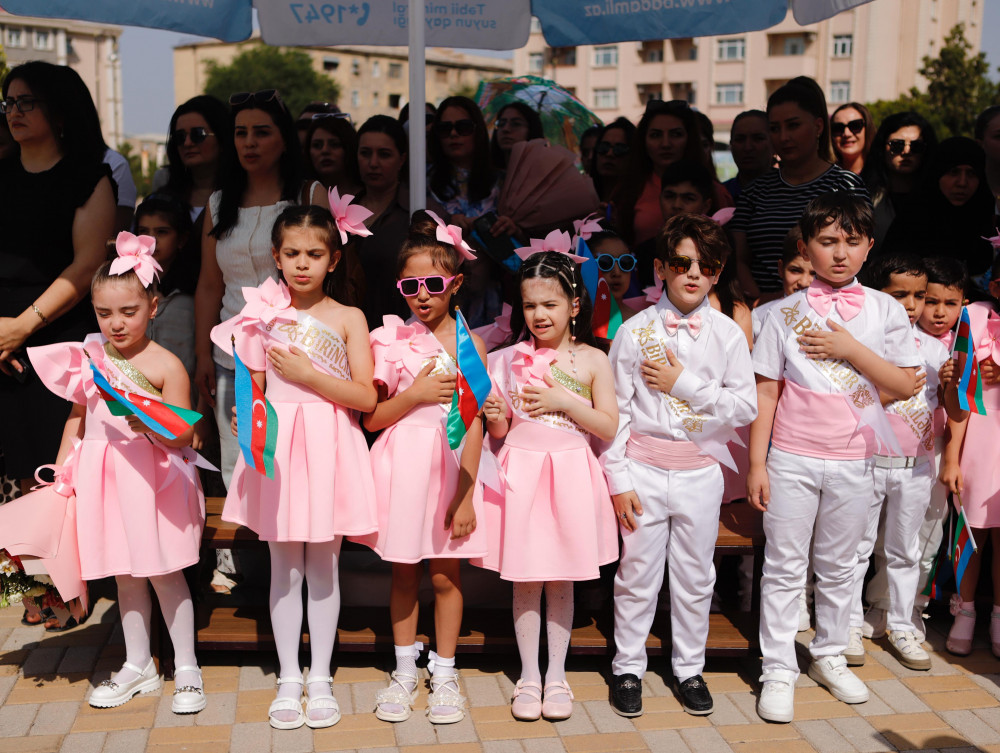 Naxçıvanda son zəng tədbiri keçirilib<font color=red> - FOTOLAR</font>