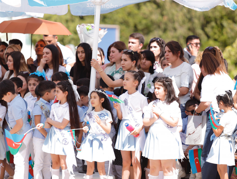 Naxçıvanda son zəng tədbiri keçirilib<font color=red> - FOTOLAR</font>