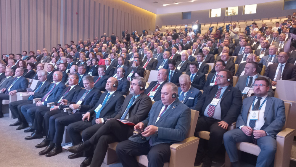 Şuşada “Yeni dünya nizamı: geosiyasi aspektlər və qlobal çağırışlar” mövzusunda beynəlxalq konfrans keçirilir<font color=red> - FOTOLAR</font>