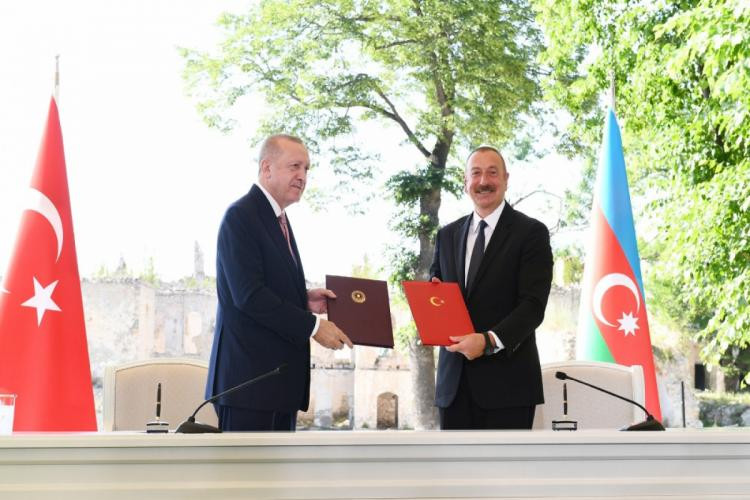 Milli Qurtuluşun Təntənəsi: Şuşa Bəyannaməsi<font color=red> - FOTOLAR</font>