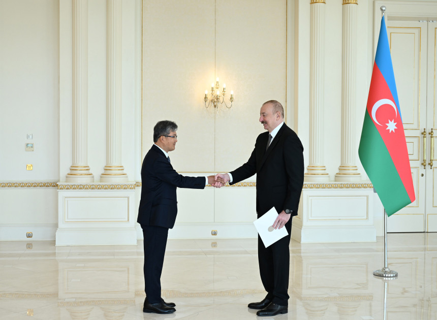 Prezident İlham Əliyev Koreya Respublikasının Azərbaycanda yeni təyin olunmuş səfirinin etimadnaməsini qəbul edib<font color=red> - FOTOLAR</font>