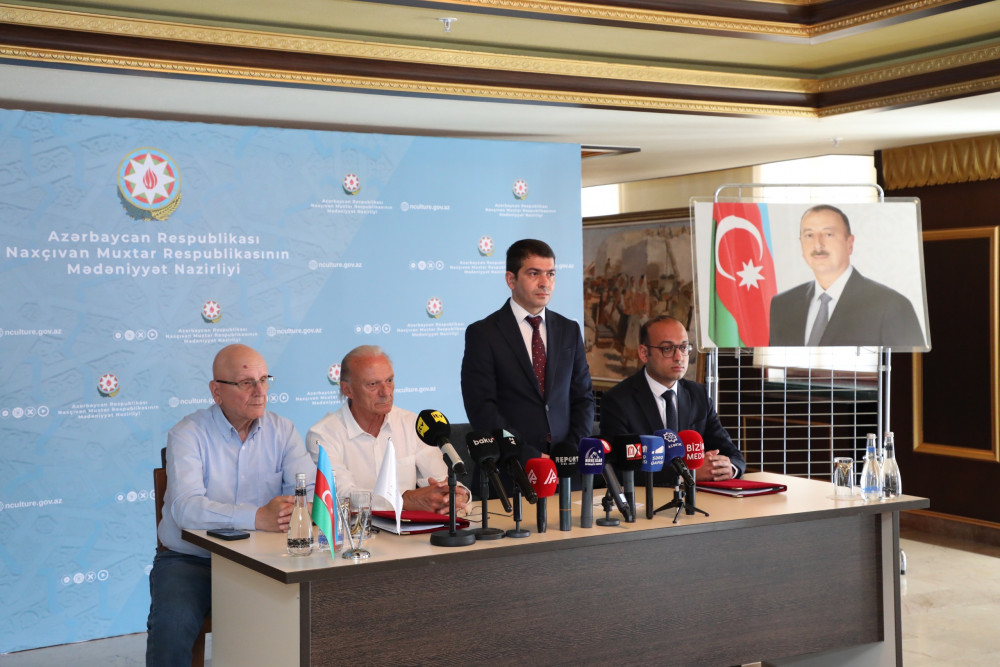 Möminə xatun türbəsinin bərpa və konservasiyasının aparılması ilə bağlı müqavilə bağlanılması mərasimi keçirilib<font color=red> - FOTOLAR</font>