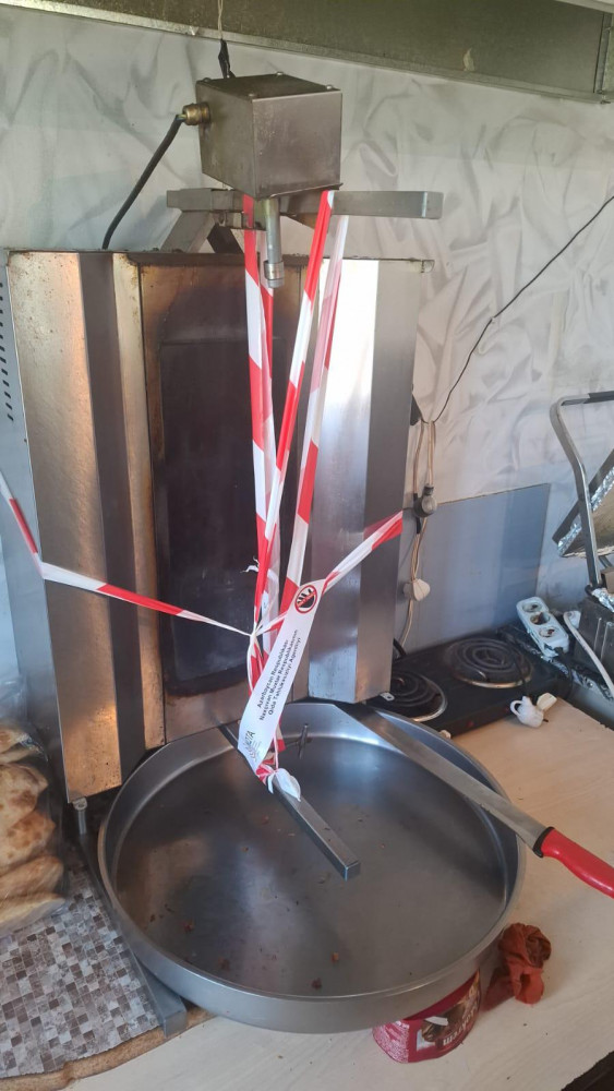 Nöqsanlar aşkarlanmış dönərxanaların fəaliyyəti məhdudlaşdırıldı<font color=red> - FOTOLAR</font>