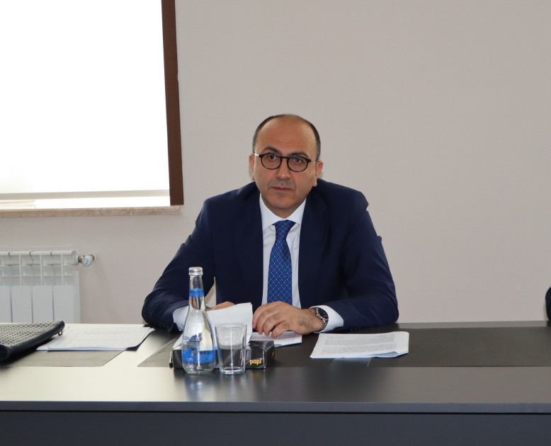 AKİA sədri Naxçıvanda vətəndaşlarla görüşüb, fermer təsərrüfatlarına baş çəkib<font color=red> - FOTOLAR</font>