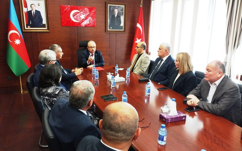 Mətbuat Şurası İdarə Heyətinin üzvləri Türkiyənin Azərbaycandakı səfirliyində olublar<font color=red> - FOTOLAR</font>