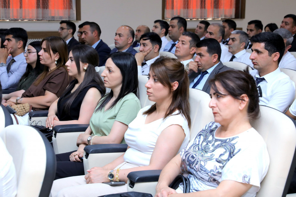 Naxçıvanda "Milli iqtisadiyyat və dövlət idarəçiliyi" mövzusunda təlim keçirilib <font color=red> - FOTOLAR</font>