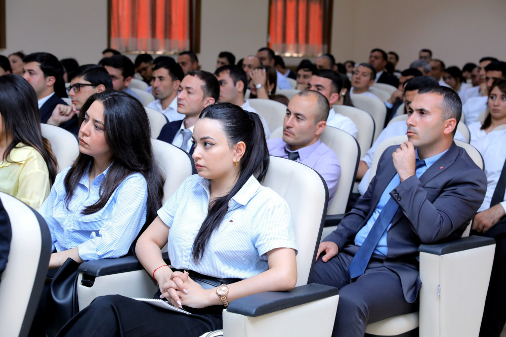 Naxçıvanda "Milli iqtisadiyyat və dövlət idarəçiliyi" mövzusunda təlim keçirilib <font color=red> - FOTOLAR</font>