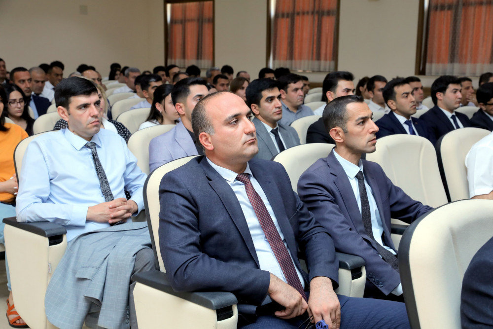 Naxçıvanda "Milli iqtisadiyyat və dövlət idarəçiliyi" mövzusunda təlim keçirilib <font color=red> - FOTOLAR</font>