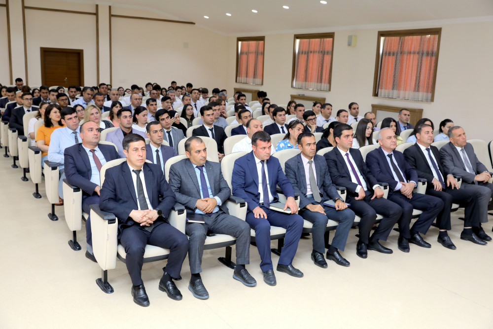 Naxçıvanda "Milli iqtisadiyyat və dövlət idarəçiliyi" mövzusunda təlim keçirilib <font color=red> - FOTOLAR</font>