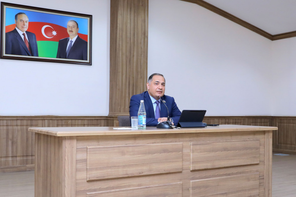 Naxçıvanda "Milli iqtisadiyyat və dövlət idarəçiliyi" mövzusunda təlim keçirilib <font color=red> - FOTOLAR</font>