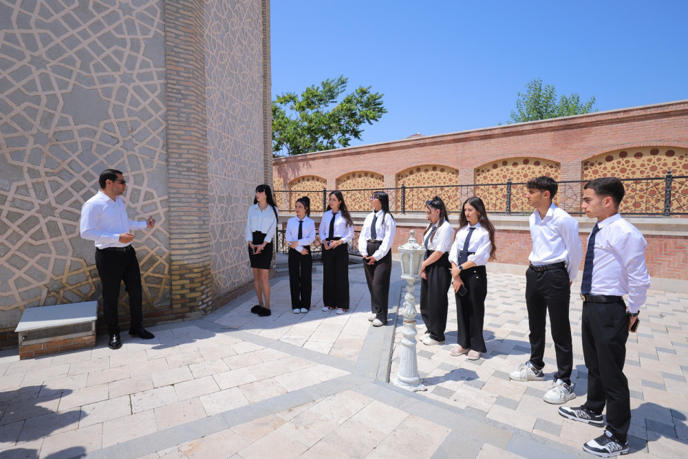 “Peşəkar bələdçi” təlimi başa çatıb <font color=red> - FOTOLAR</font>
