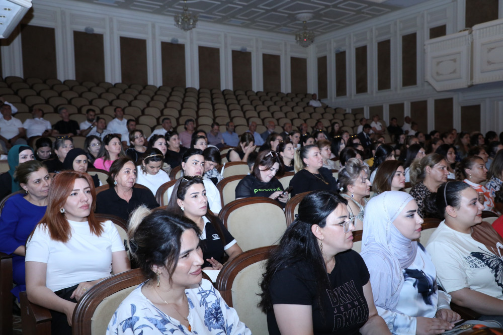 “Xalq teatrlarının muxtar respublika festivalı – 2025” başa çatdı<font color=red> - FOTOLAR</font>