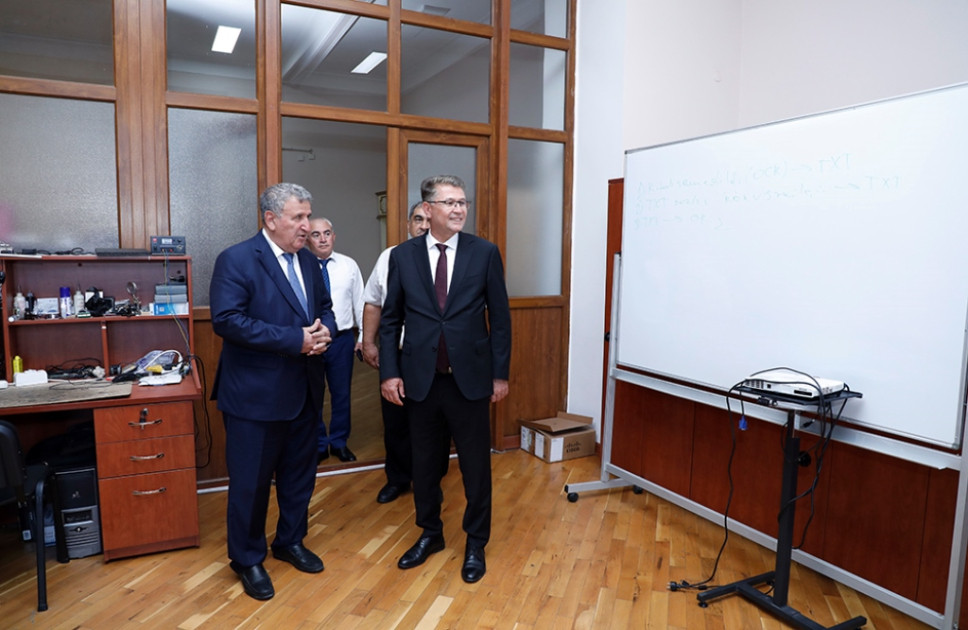 Akademik İsa Həbibbəyli Türk Dil Qurumunun rəhbəri professor Osman Mertlə görüşüb<font color=red> - FOTOLAR</font>