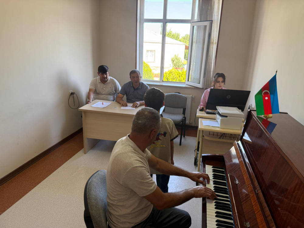 Muxtar Respublikada fəaliyyət göstərən uşaq musiqi, incəsənət və bədii sənətkarlıq məktəblərinin l sinfinə şagird qəbulu imtahanları keçirilir<font color=red> - FOTOLAR</font>