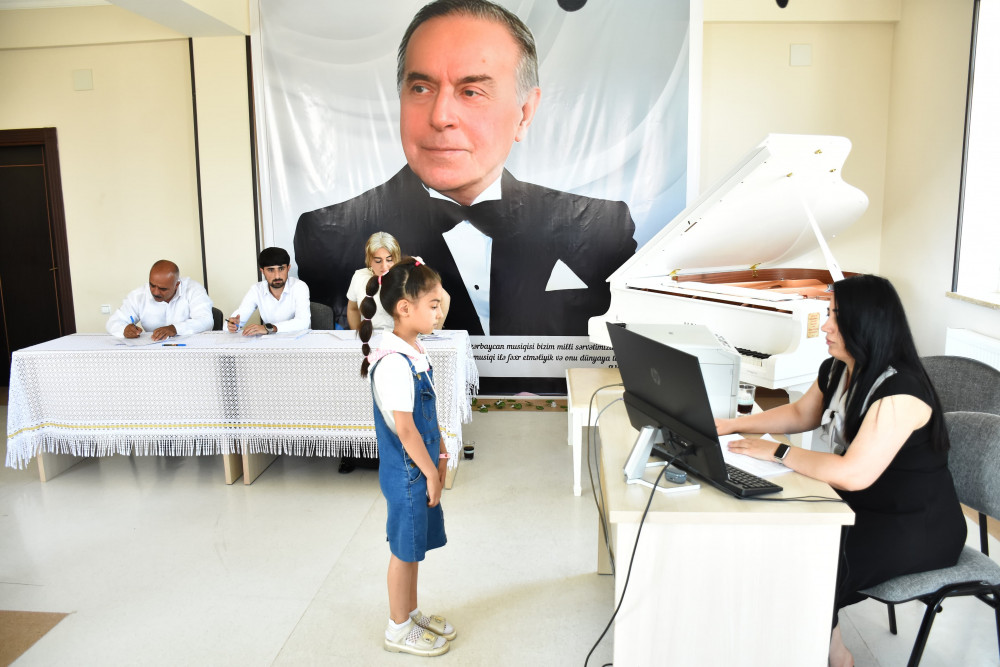 Muxtar Respublikada fəaliyyət göstərən uşaq musiqi, incəsənət və bədii sənətkarlıq məktəblərinin l sinfinə şagird qəbulu imtahanları keçirilir<font color=red> - FOTOLAR</font>