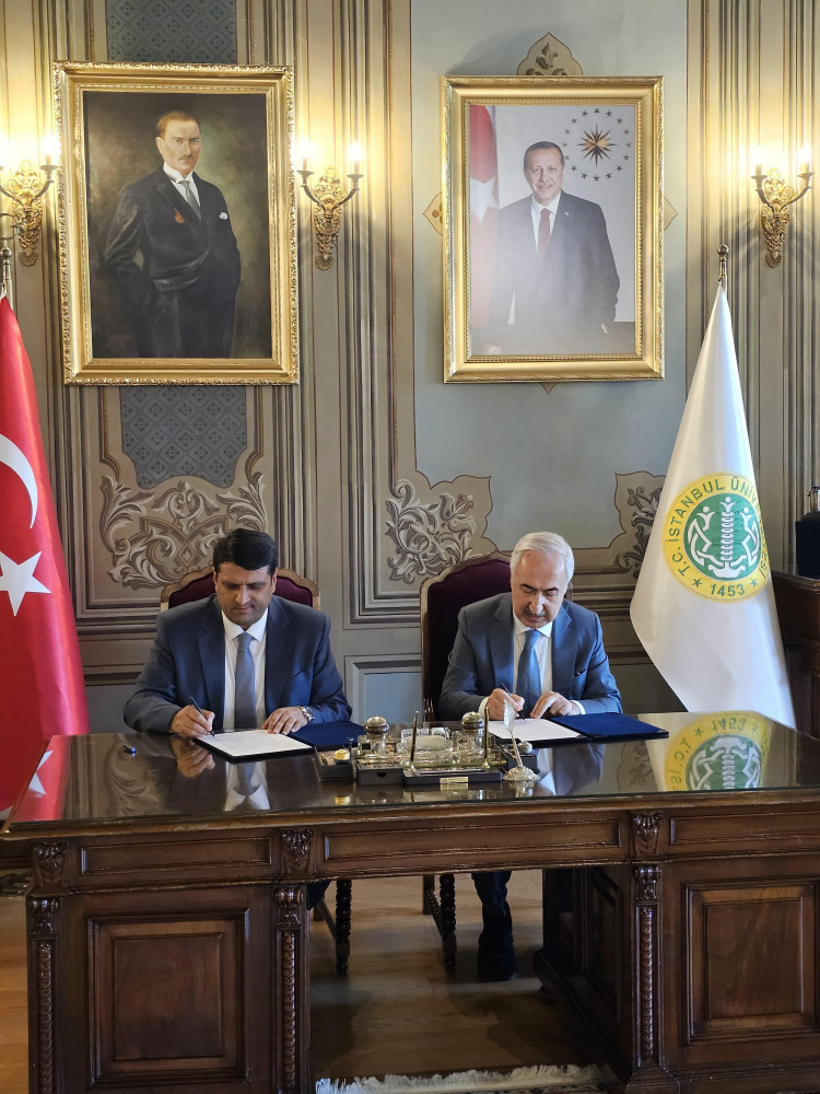 NDU ilə İstanbul Universiteti arasında ikili diplom müqavilələri imzalanıb<font color=red> - FOTOLAR</font>