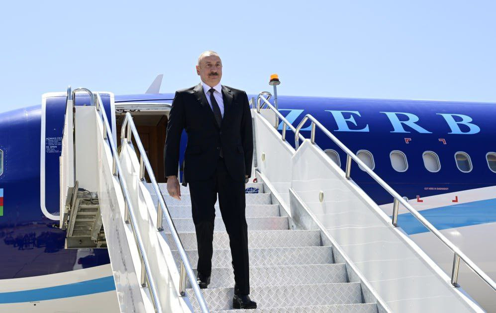 <span style='color:red'>Prezident İlham Əliyev Türkiyəyə işgüzar səfərə gəlib<font color=red> - FOTOLAR</font></span>
