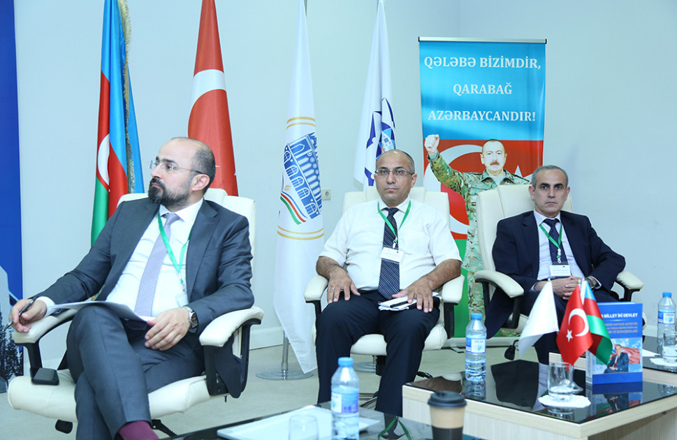 AMEA-da keçirilən beynəlxalq simpozium öz işini bölmə iclasları ilə davam etdirib<font color=red> - FOTOLAR</font>