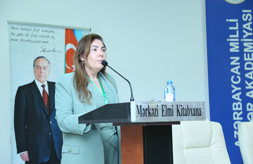 AMEA-da keçirilən beynəlxalq simpozium öz işini bölmə iclasları ilə davam etdirib<font color=red> - FOTOLAR</font>