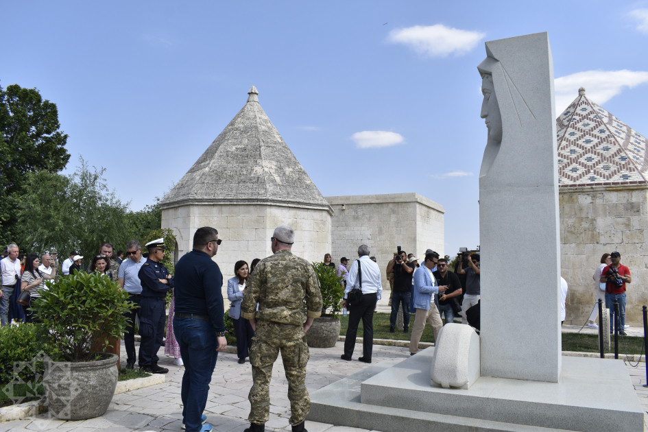 Xarici diplomatlar Ağdamda həyata keçirilən tikinti-quruculuq işləri ilə tanış olublar<font color='red'> - YENİLƏNİB</font><font color=red> - FOTOLAR</font>