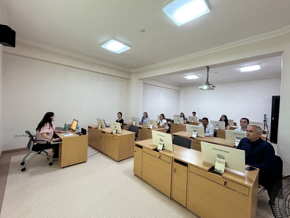Naxçıvan Təlim Mərkəzi Ofis Proqramları təlimlərinə start verib <font color=red> - FOTOLAR</font>