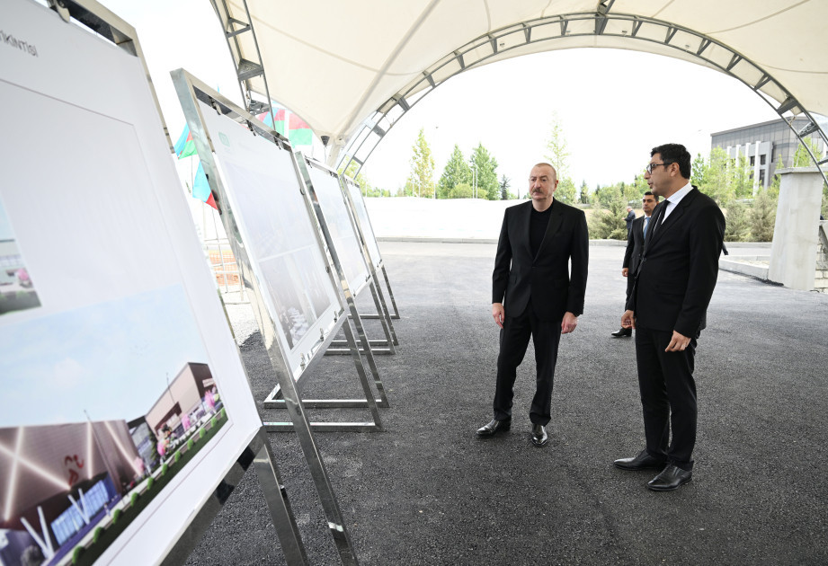 İlham Əliyev Yevlax Olimpiya İdman Kompleksində görülmüş işlərlə tanış olub<font color='red'> - YENİLƏNİB 2</font><font color=red> - FOTOLAR</font>