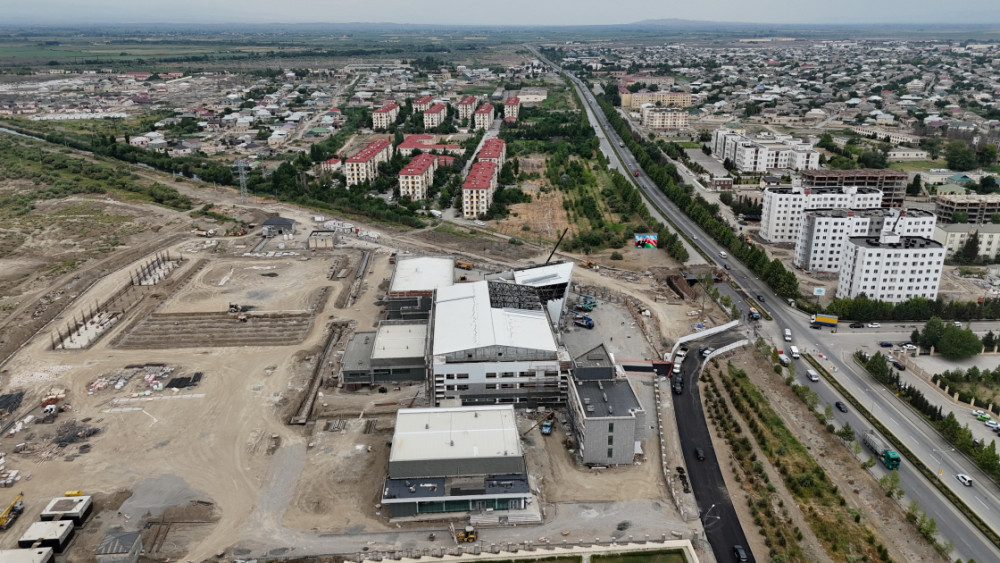 İlham Əliyev Yevlax Olimpiya İdman Kompleksində görülmüş işlərlə tanış olub<font color='red'> - YENİLƏNİB 2</font><font color=red> - FOTOLAR</font>